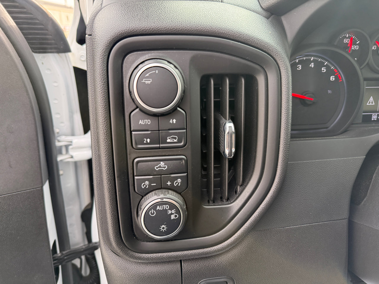 Used 2022 Chevrolet Silverado 1500 W/T w/ WT Value Package image 22