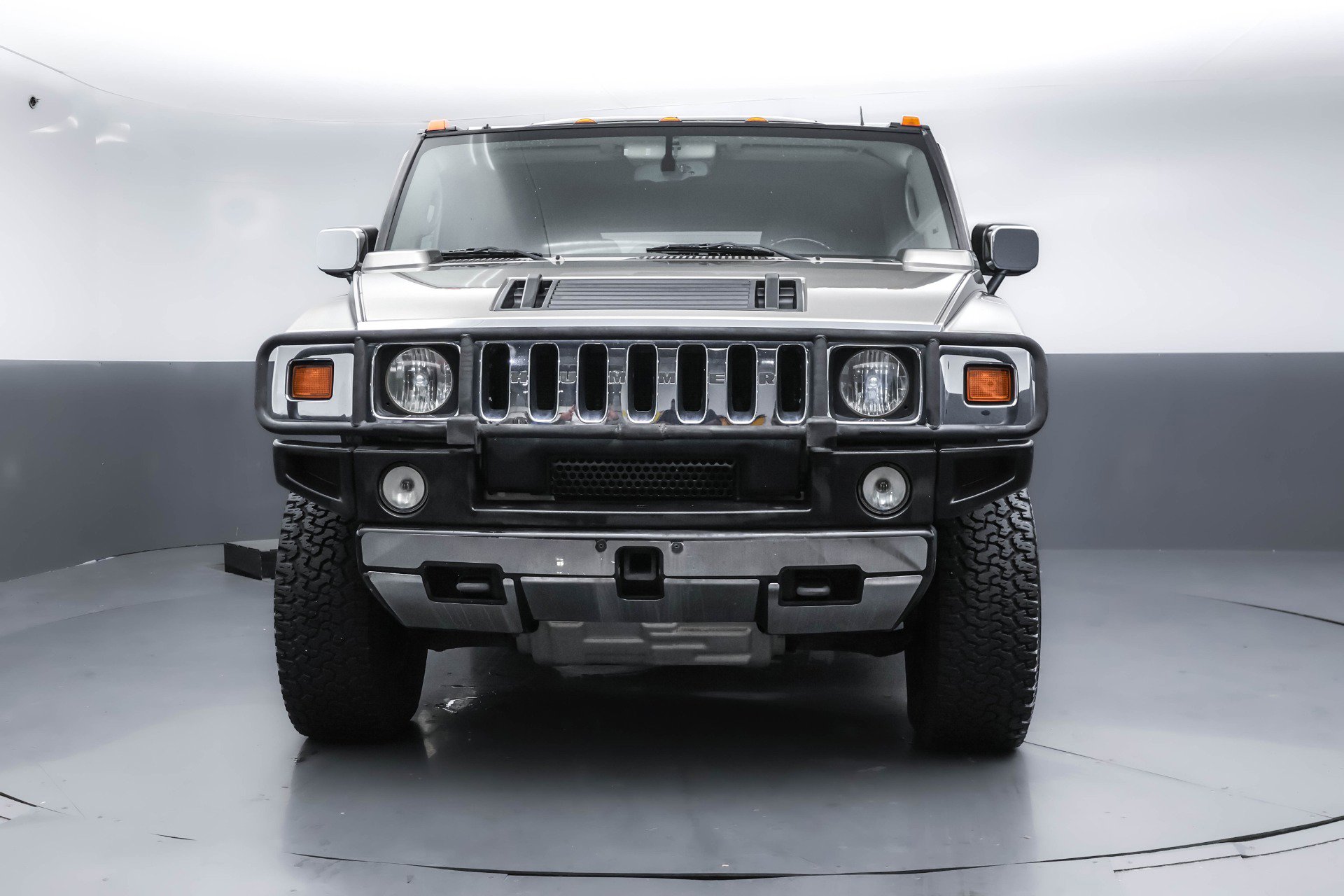 Used 2003 HUMMER H2 Luxury w/ Preferred Equipment Group image 2