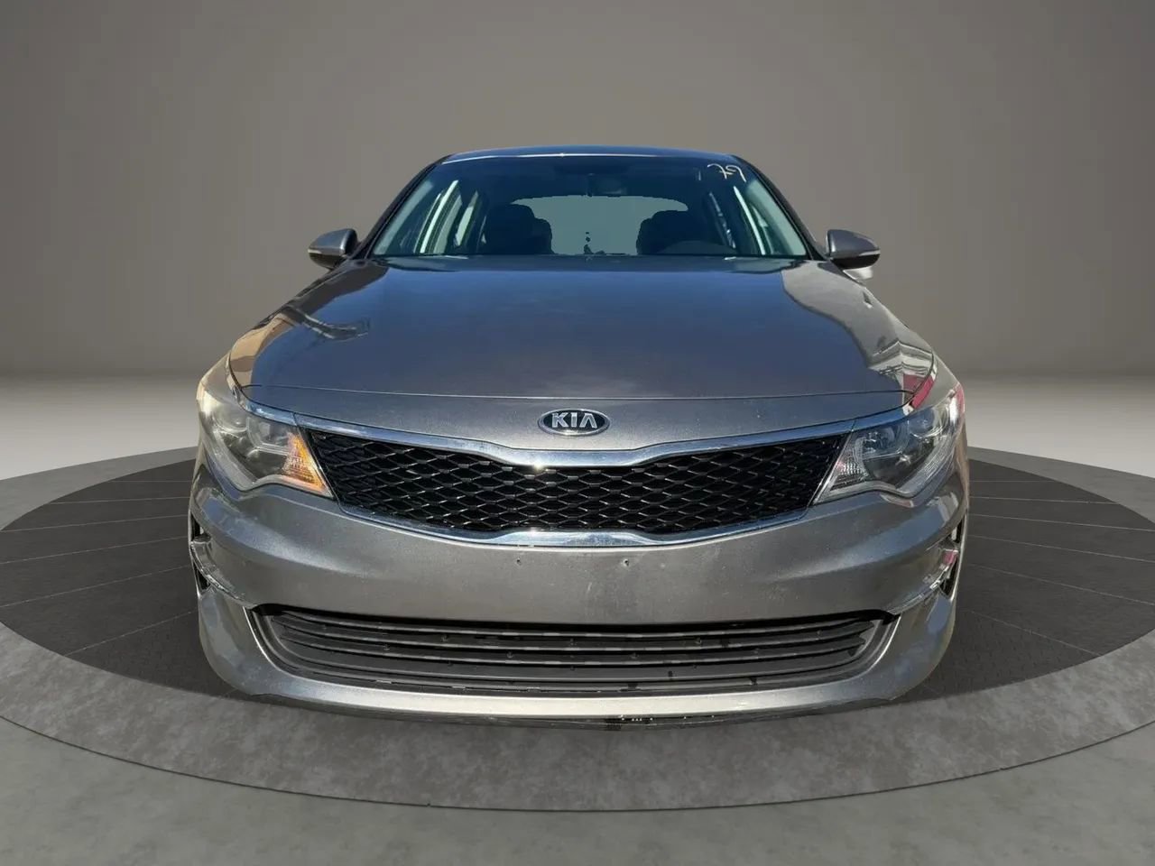 Used 2018 Kia Optima LX w/ 17" Alloy Wheels Package image 2