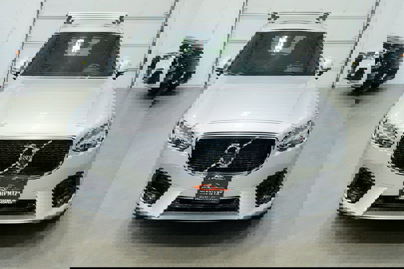 Used 2019 Volvo V90 T5 R-Design w/ Protection Package Premier image 2