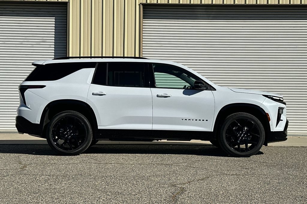 New 2026 Chevrolet Traverse RS FWD image 3