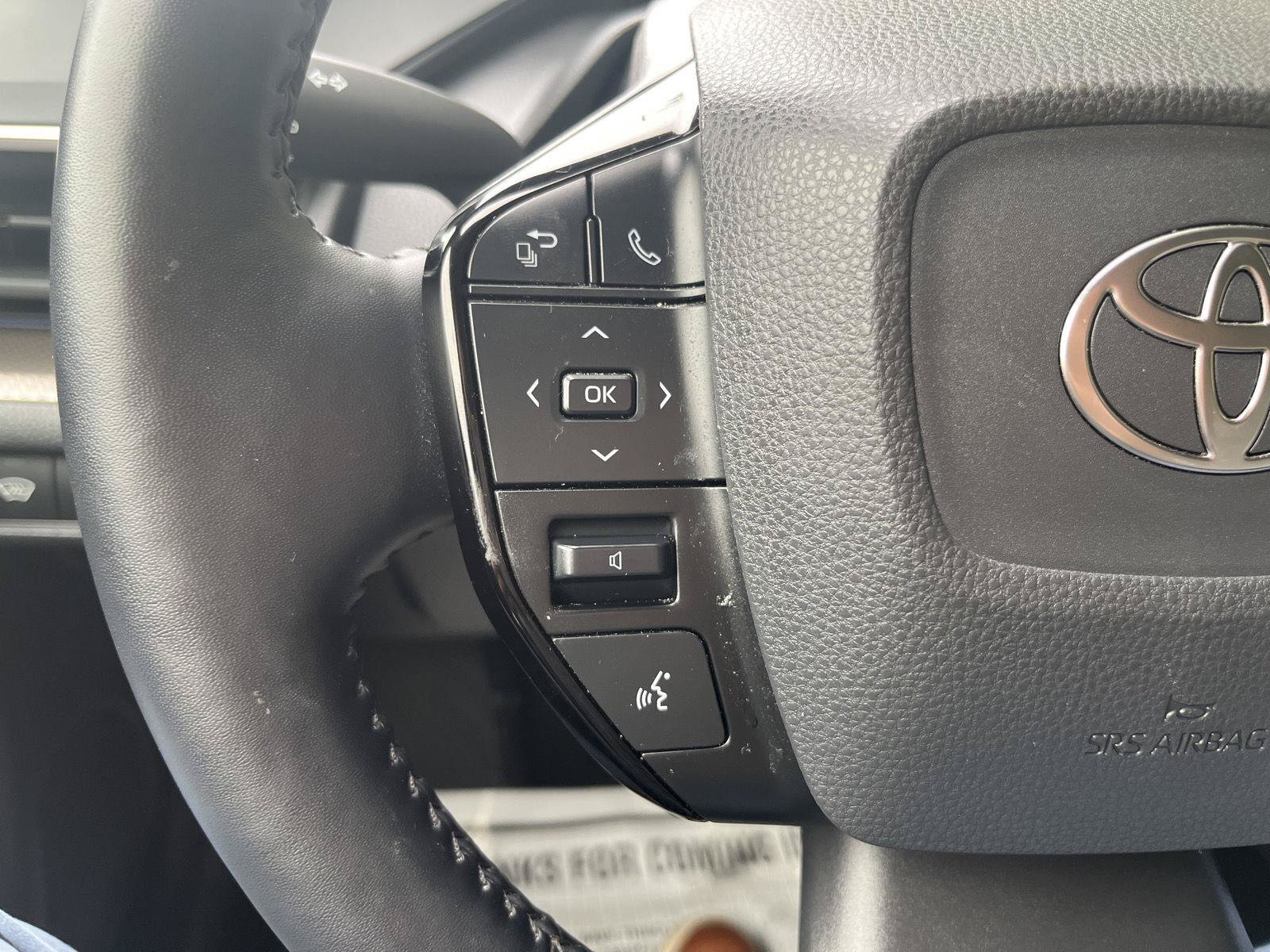 Used 2025 Toyota Prius XLE AWD/4WD image 38