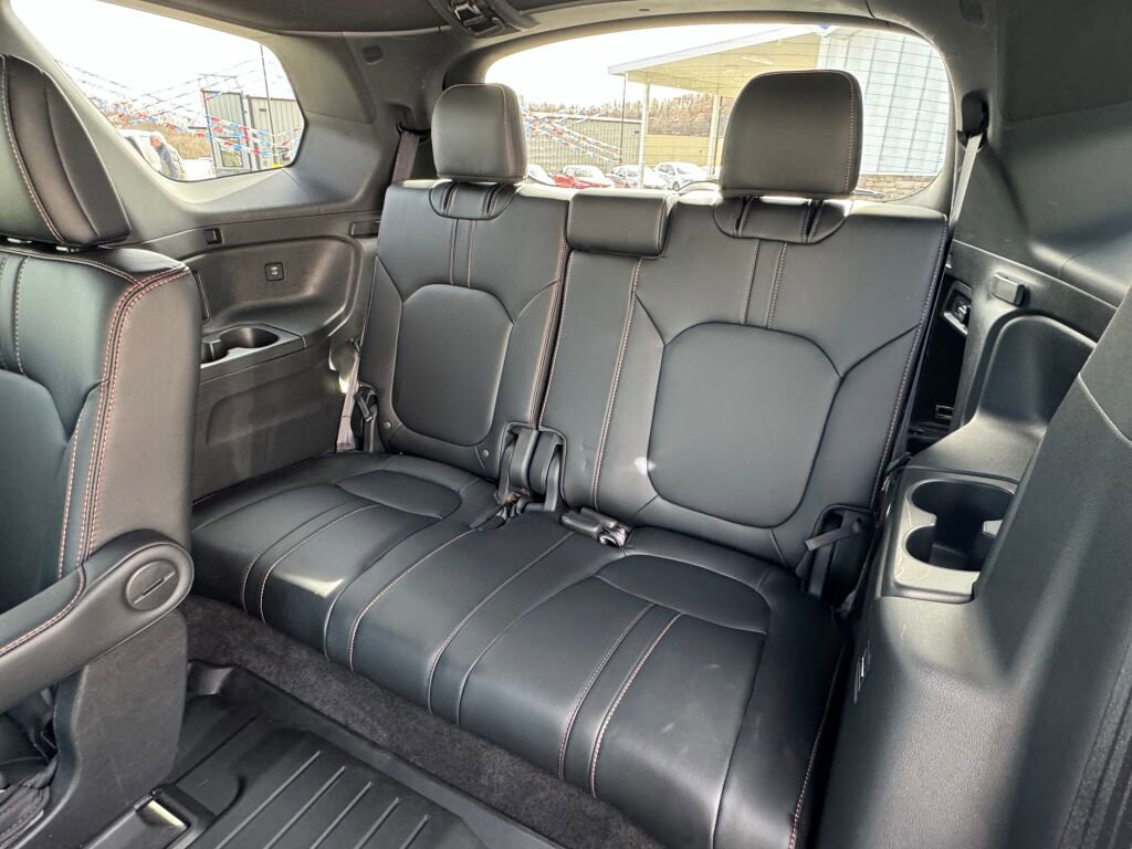 Used 2025 Honda Pilot TrailSport image 18