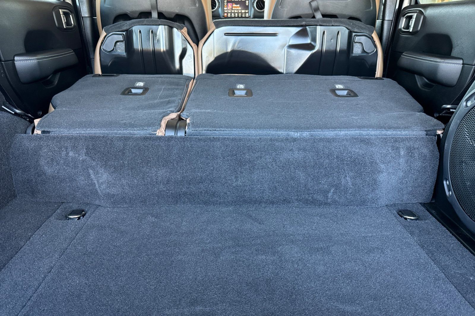 Used 2022 Jeep Wrangler Unlimited Rubicon 4xe w/ Safety Group image 14