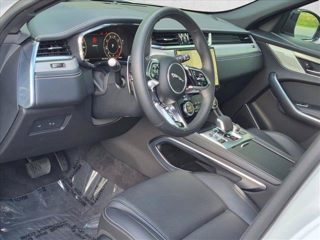 Certified 2026 Jaguar F-PACE R-Dynamic S AWD/4WD image 9