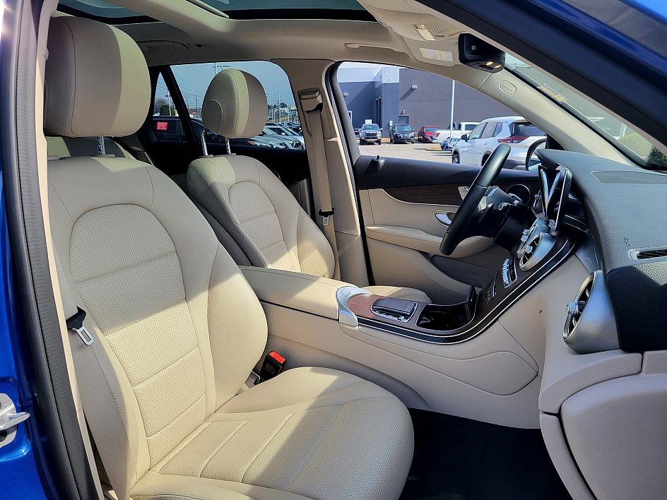 Used 2022 Mercedes-Benz GLC 300 image 18