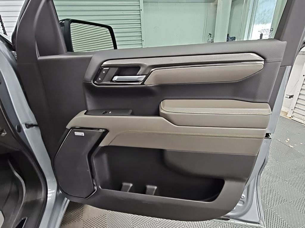 Used 2024 Chevrolet Silverado 1500 ZR2 image 43