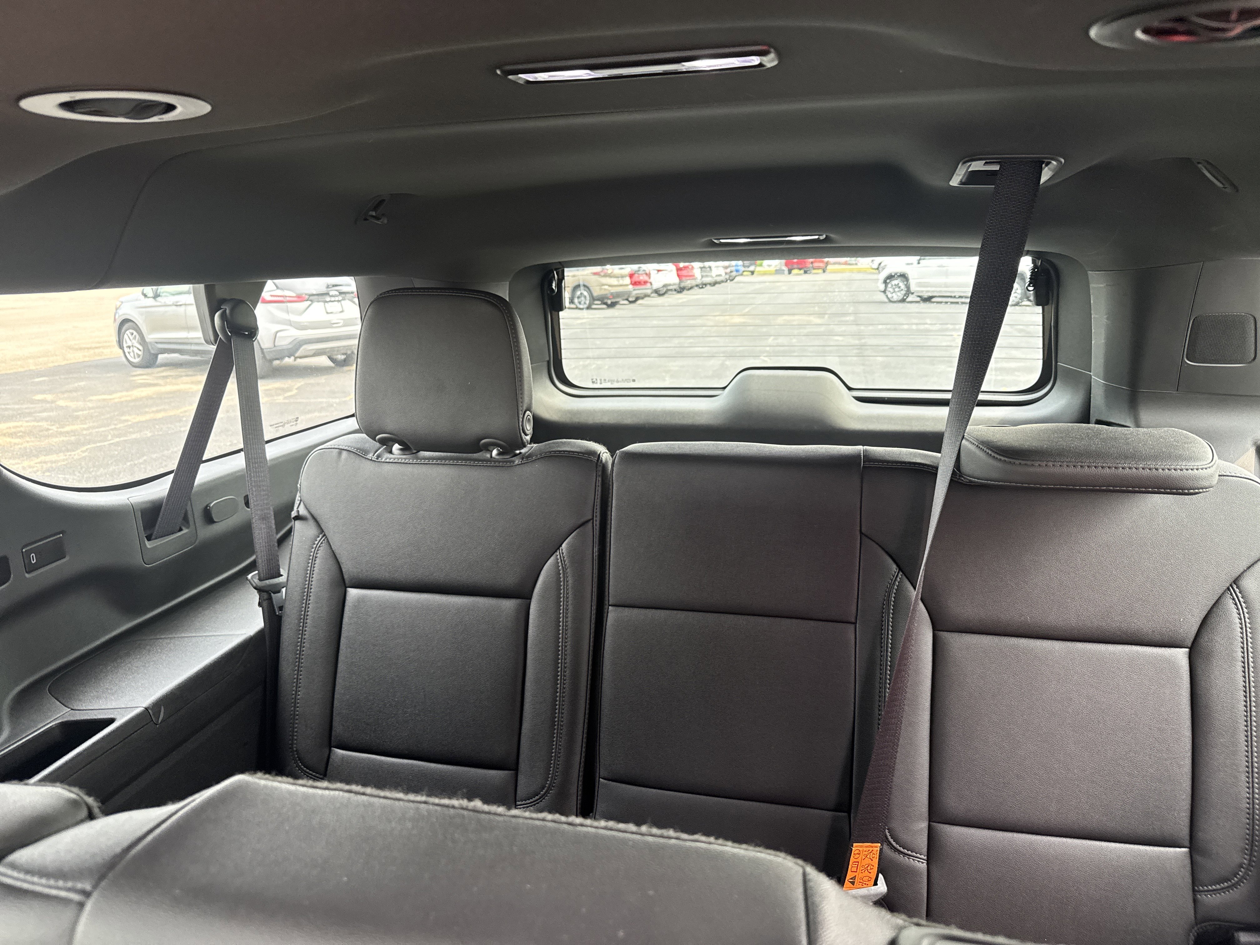 Used 2022 Chevrolet Suburban LT w/ Luxury Package image 13