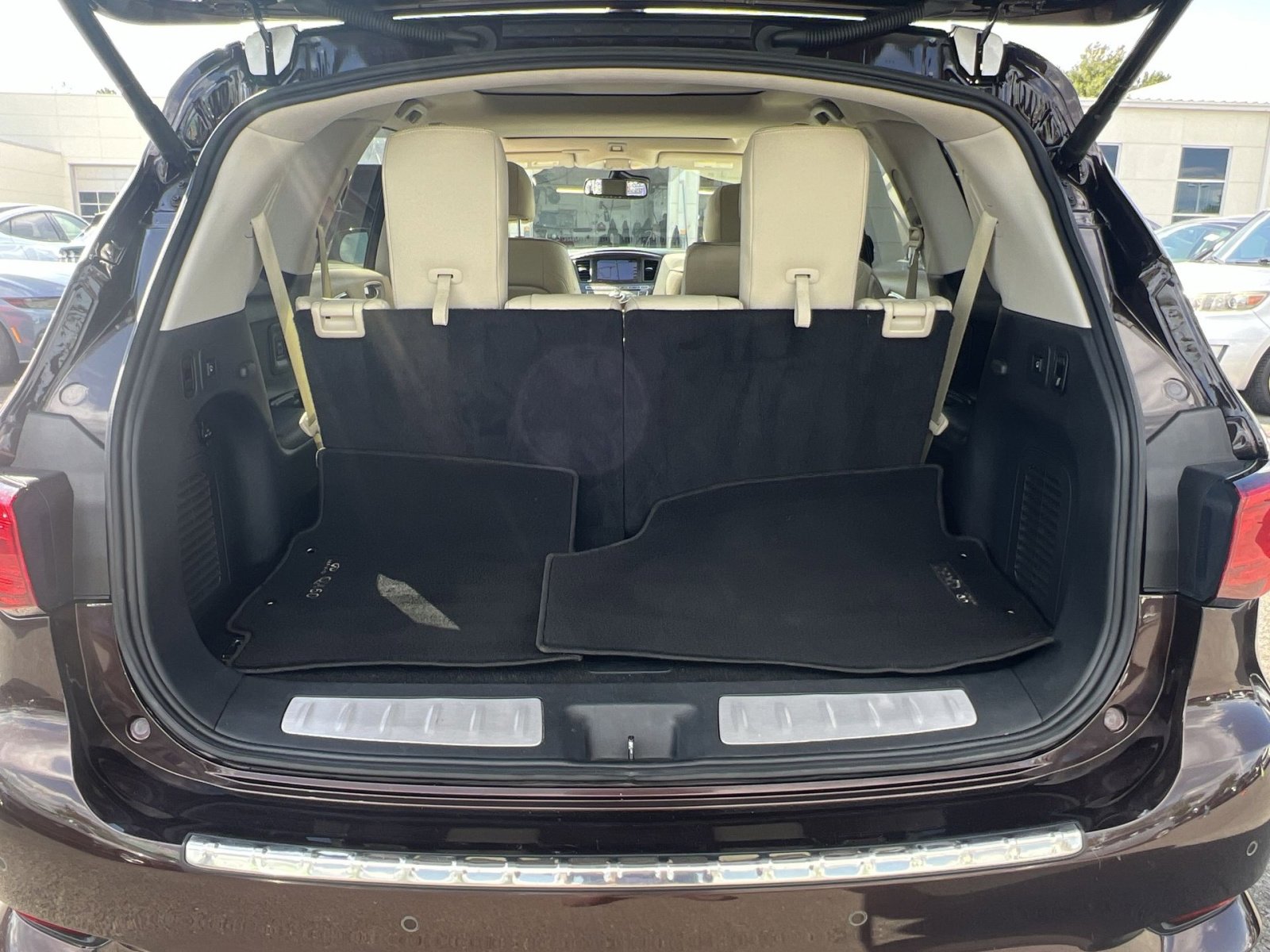 Used 2020 INFINITI QX60 Luxe w/ Sensory Package FWD image 35