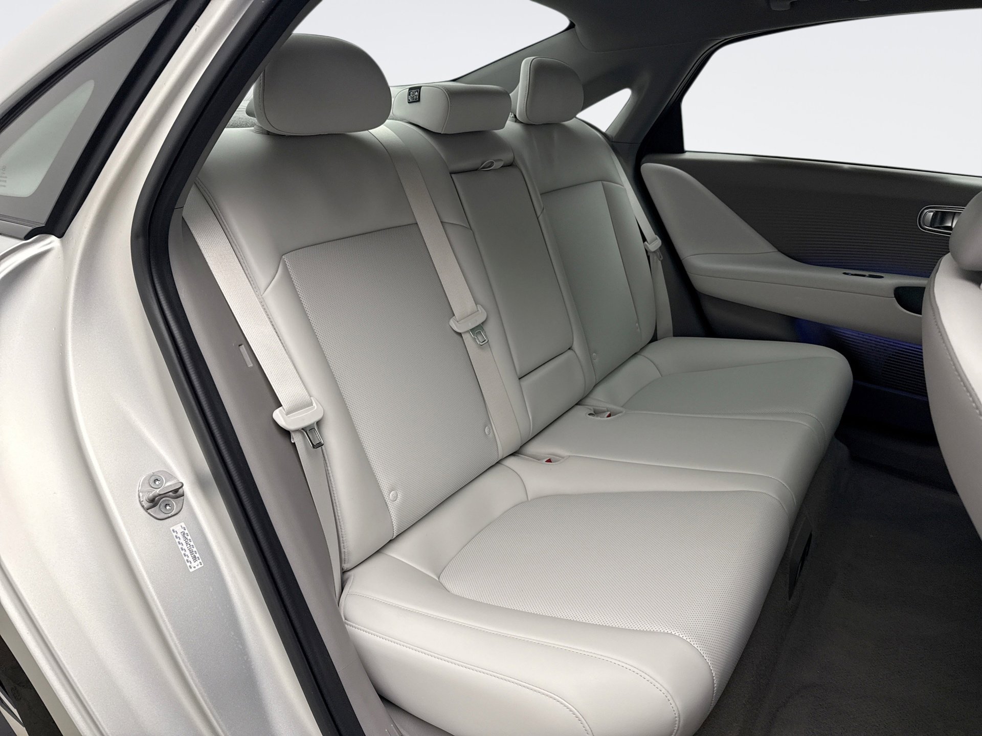 Used 2025 Hyundai Ioniq 6 Limited image 19