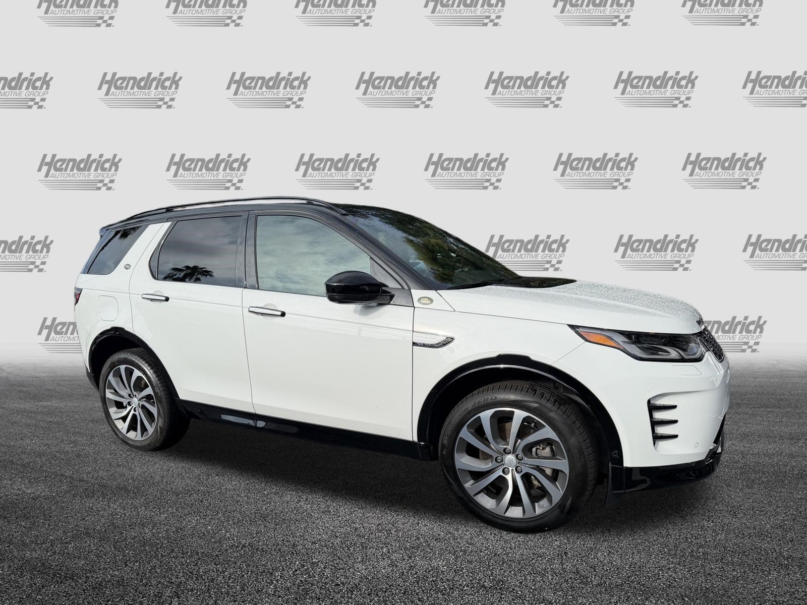 Used 2024 Land Rover Discovery Sport Dynamic SE AWD/4WD image 10