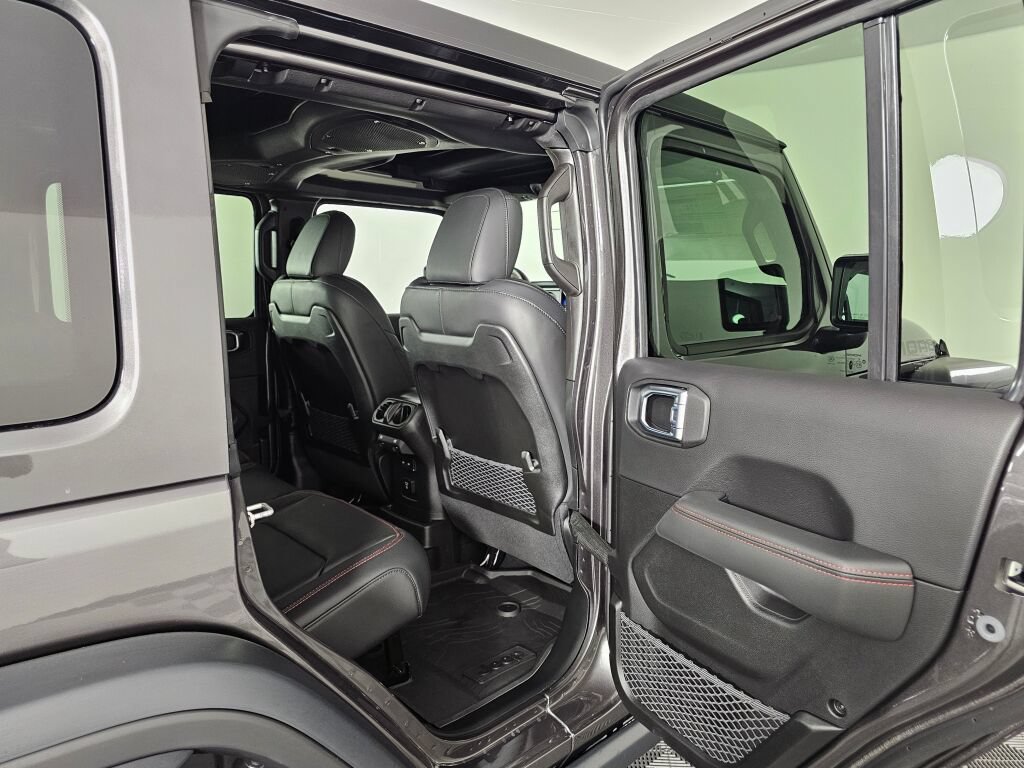 New 2026 Jeep Wrangler Unlimited Rubicon 392 w/ Quick Order Package 27X Moab AWD/4WD image 34