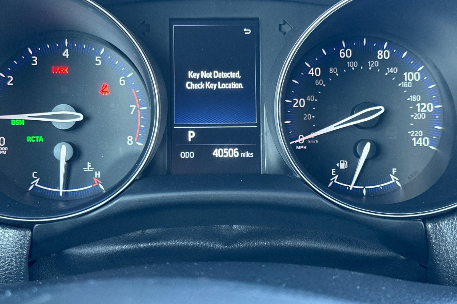 Used 2019 Toyota C-HR XLE image 34