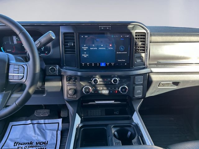 Used 2025 Ford F350 Lariat w/ Black Appearance Package image 11