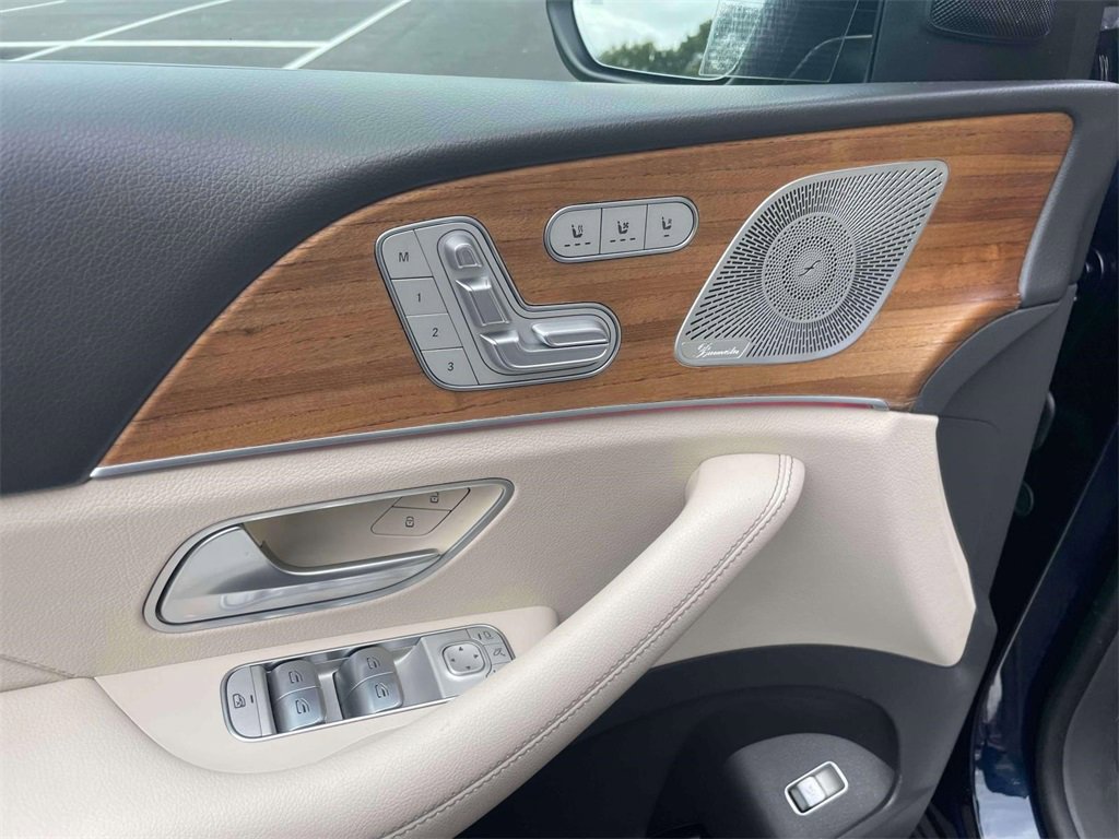 Used 2020 Mercedes-Benz GLS 450 4MATIC image 16