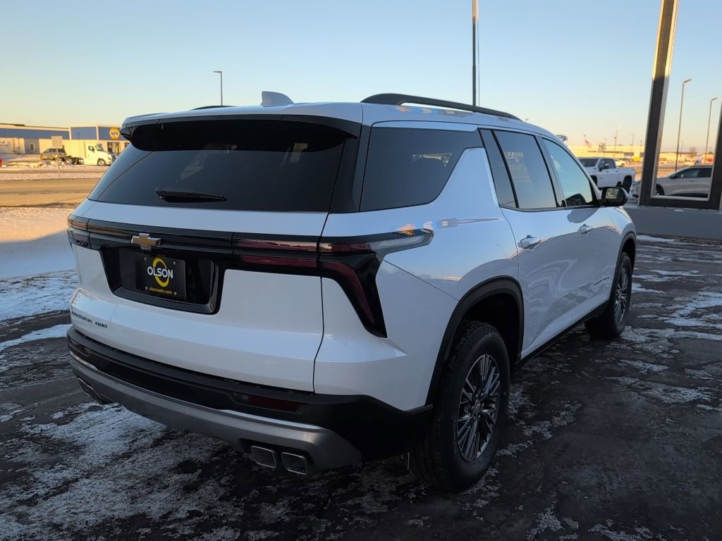 Used 2026 Chevrolet Traverse LT image 5