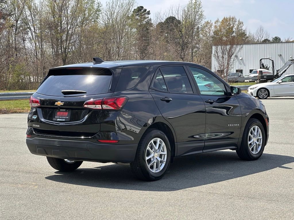 Used 2023 Chevrolet Equinox LS w/ LS Convenience Package image 7