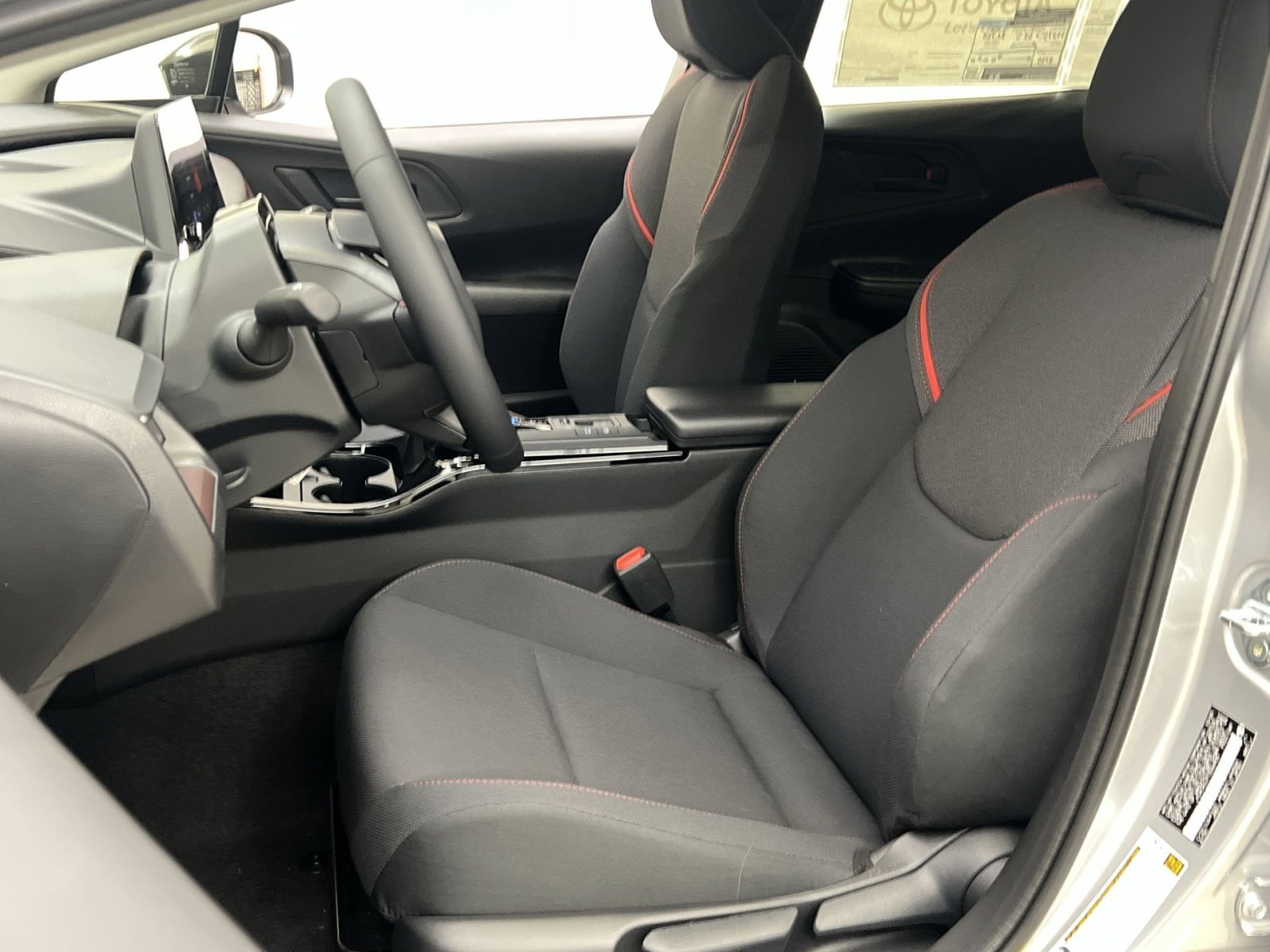 New 2026 Toyota Prius SE image 7