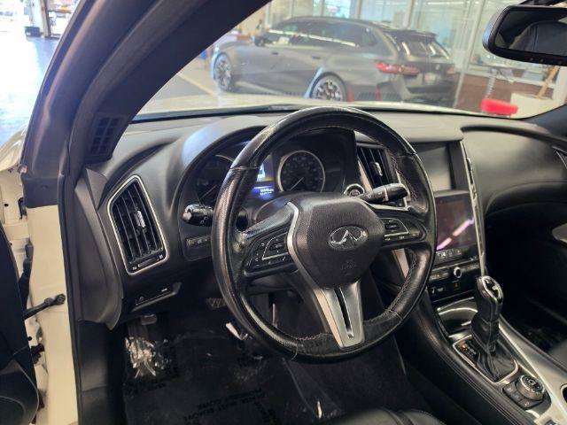 Used 2018 INFINITI Q60 3.0t Luxe w/ Sensory Package 3.0T Luxe AWD/4WD image 7