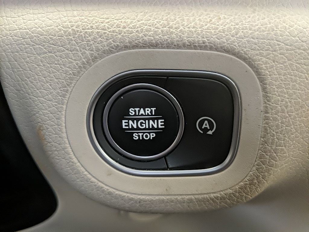 Used 2022 Mercedes-Benz GLS 450 4MATIC image 30