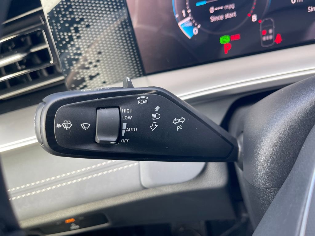 New 2026 Volkswagen Tiguan SE R-Line image 23