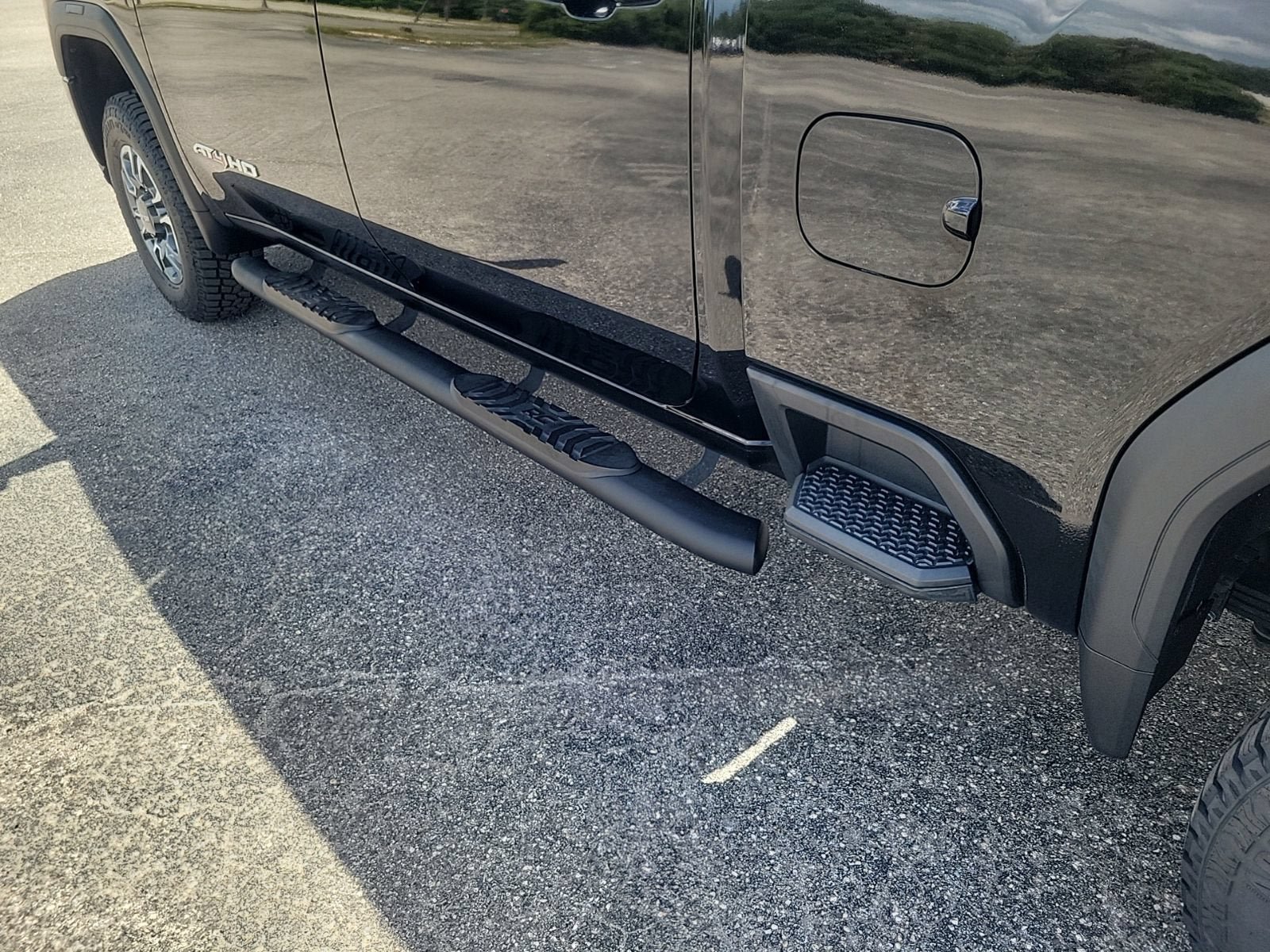 Used 2022 GMC Sierra 2500 AT4 w/ AT4 Preferred Package AWD/4WD image 10