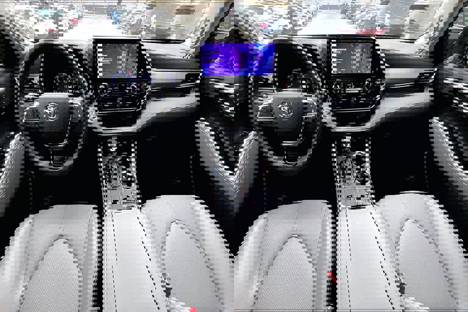 Used 2024 Toyota Highlander Limited image 15