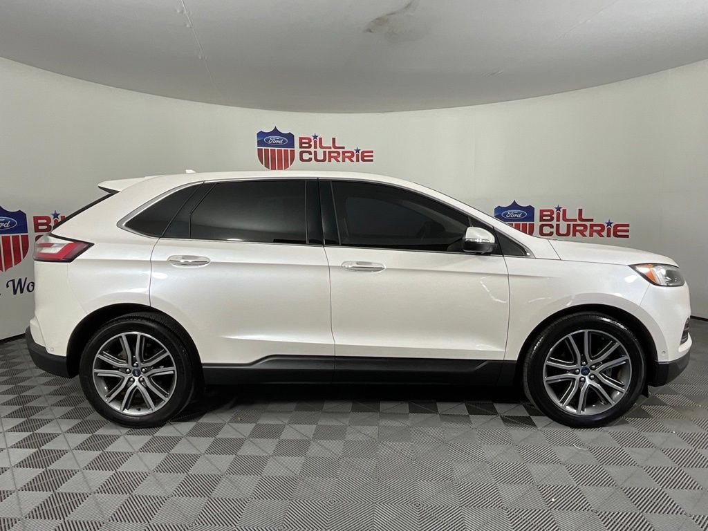 Used 2019 Ford Edge Titanium w/ Equipment Group 301A FWD image 2