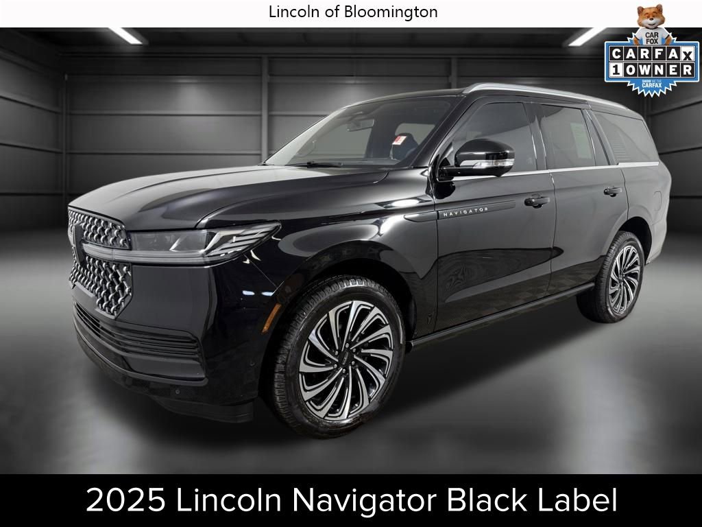 Used 2025 Lincoln Navigator Black Label image 1