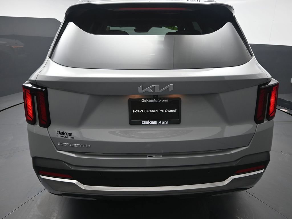 Certified 2024 Kia Sorento EX w/ Panoramic Sunroof Package image 36