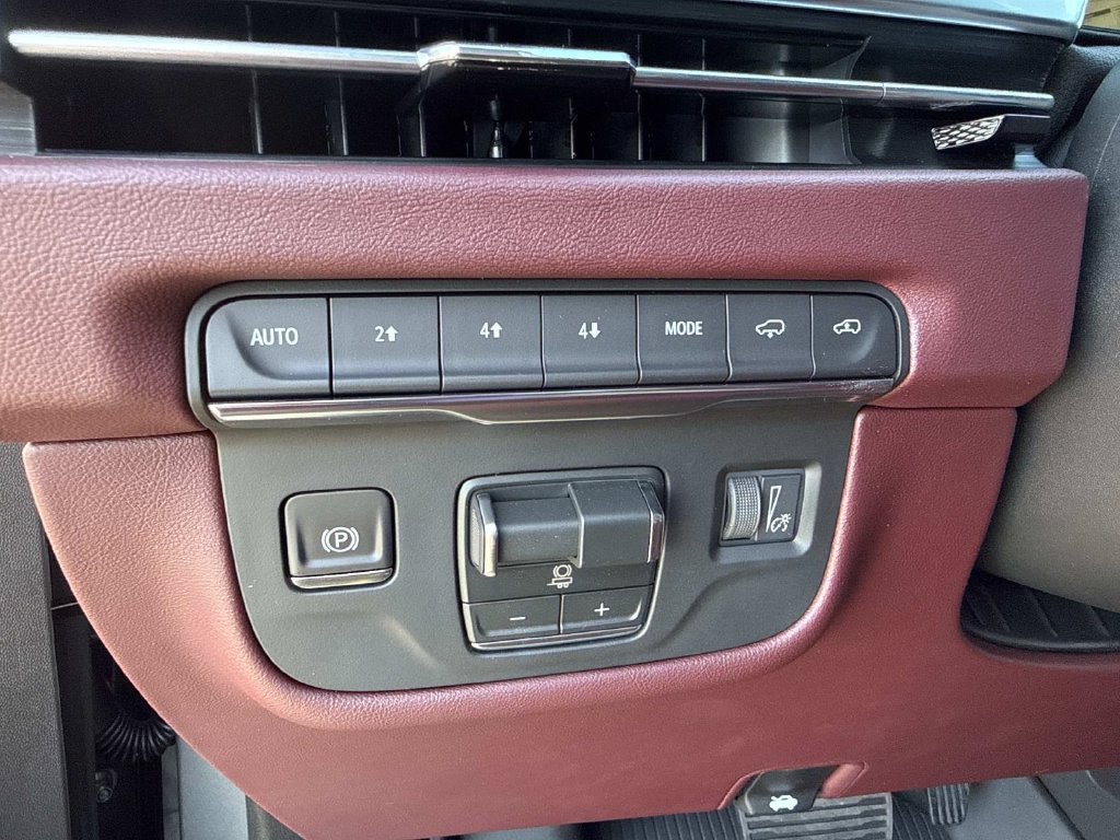 New 2027 Cadillac Escalade Sport w/ LPO, ONYX Package AWD/4WD image 33