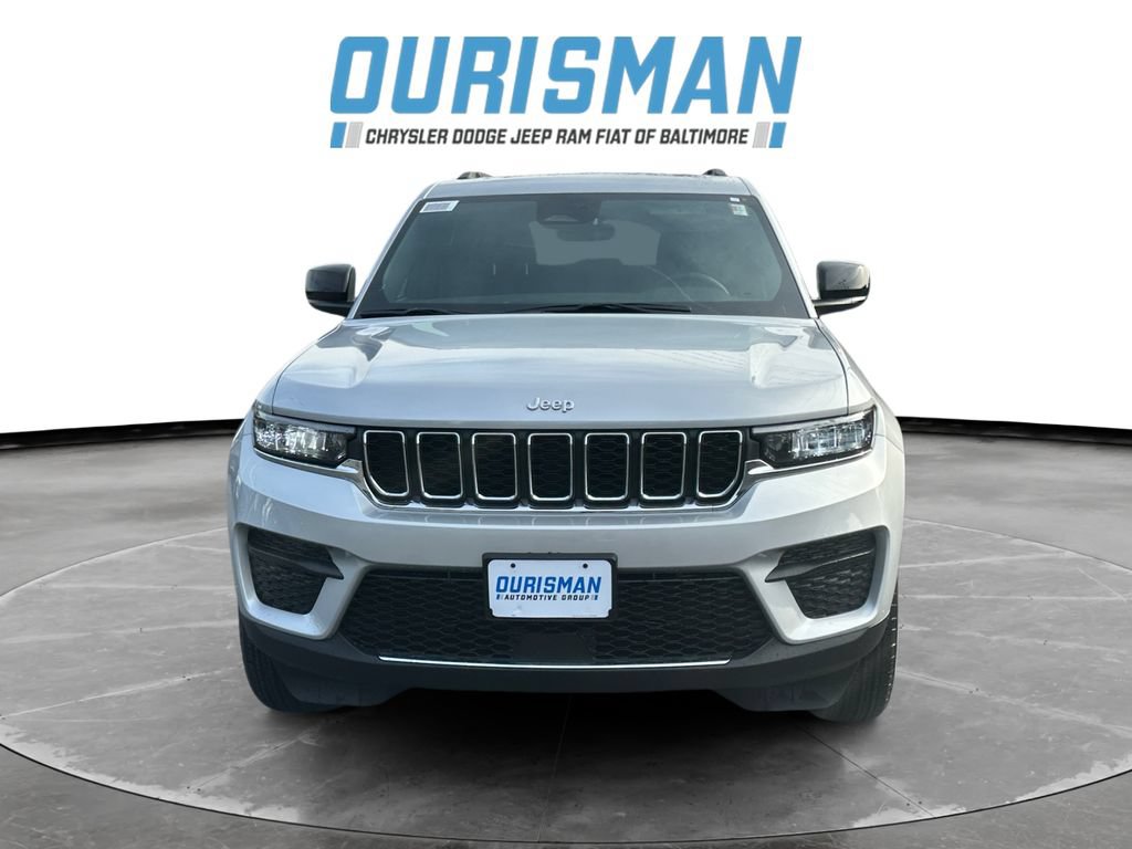New 2025 Jeep Grand Cherokee Laredo X w/ Luxury Tech Group I AWD/4WD image 8