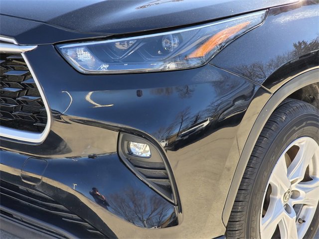 Used 2024 Toyota Highlander LE image 6