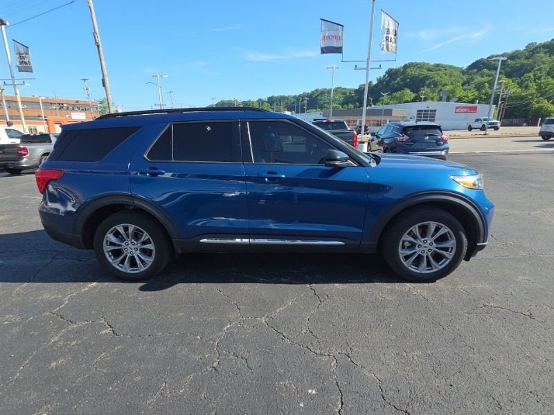 Used 2023 Ford Explorer XLT w/ Equipment Group 202A AWD/4WD image 8