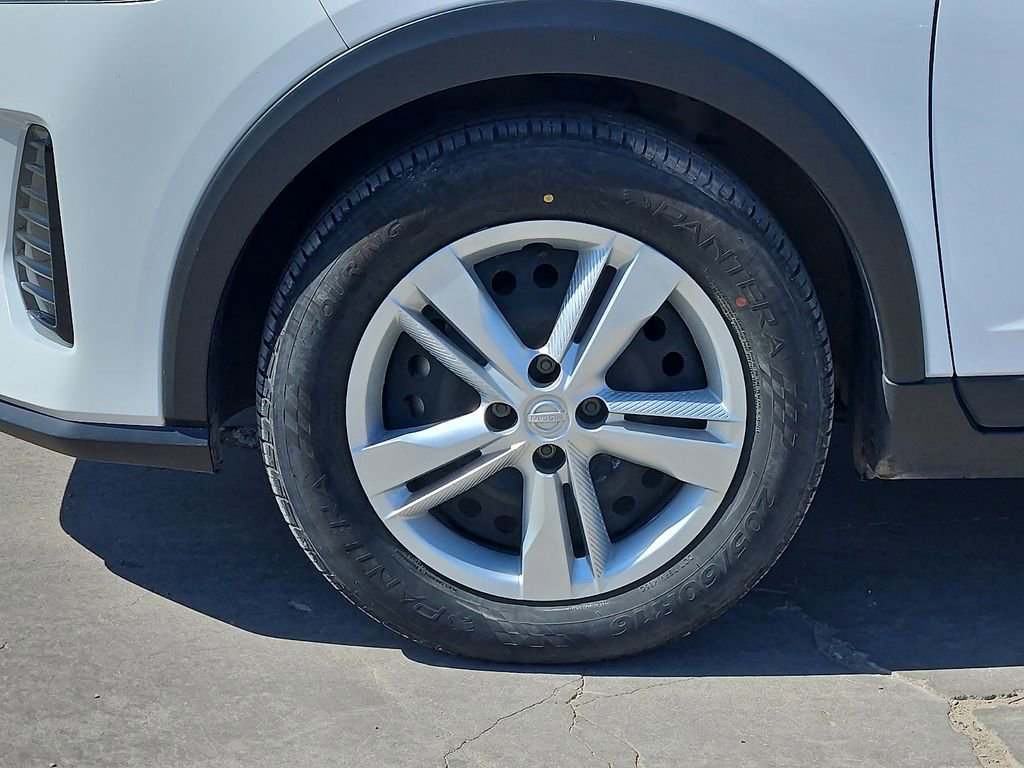 Used 2024 Nissan Kicks S FWD image 9