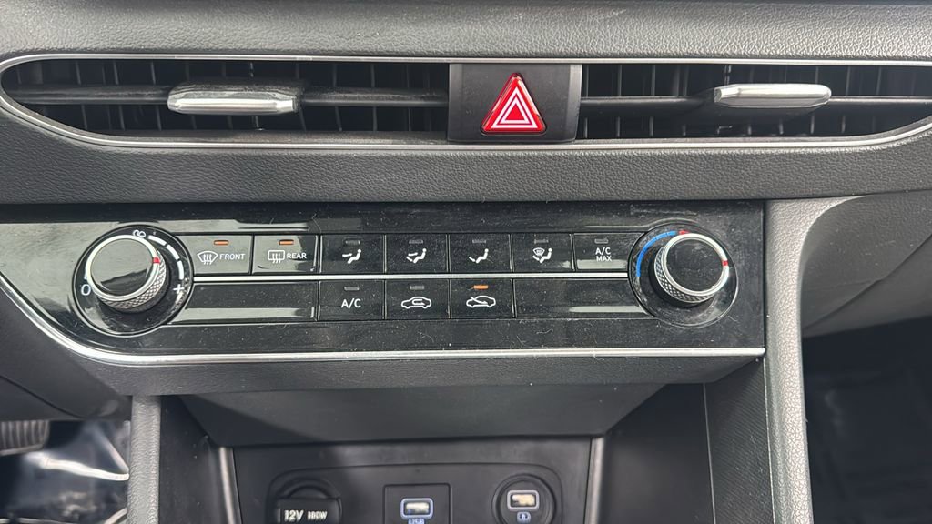 Used 2022 Hyundai Sonata SE image 25
