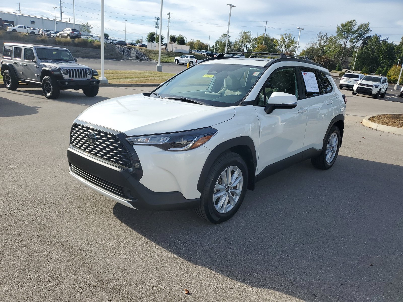Certified 2024 Toyota Corolla Cross LE w/ Moonroof Package FWD image 2
