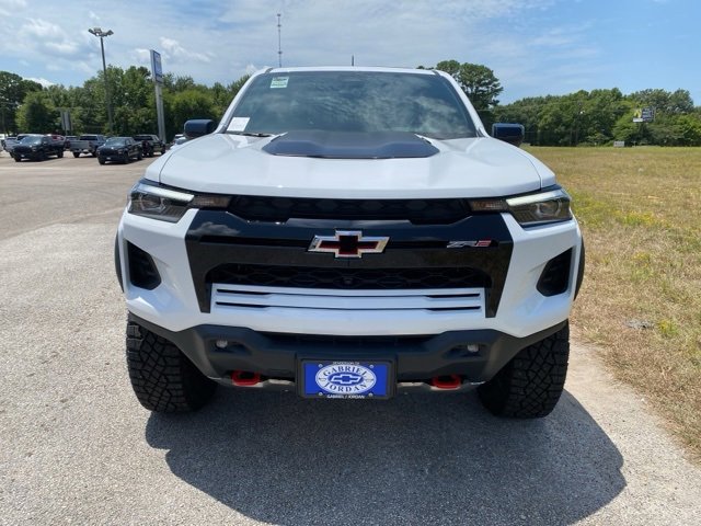 New 2025 Chevrolet Colorado ZR2 w/ Technology Package image 2