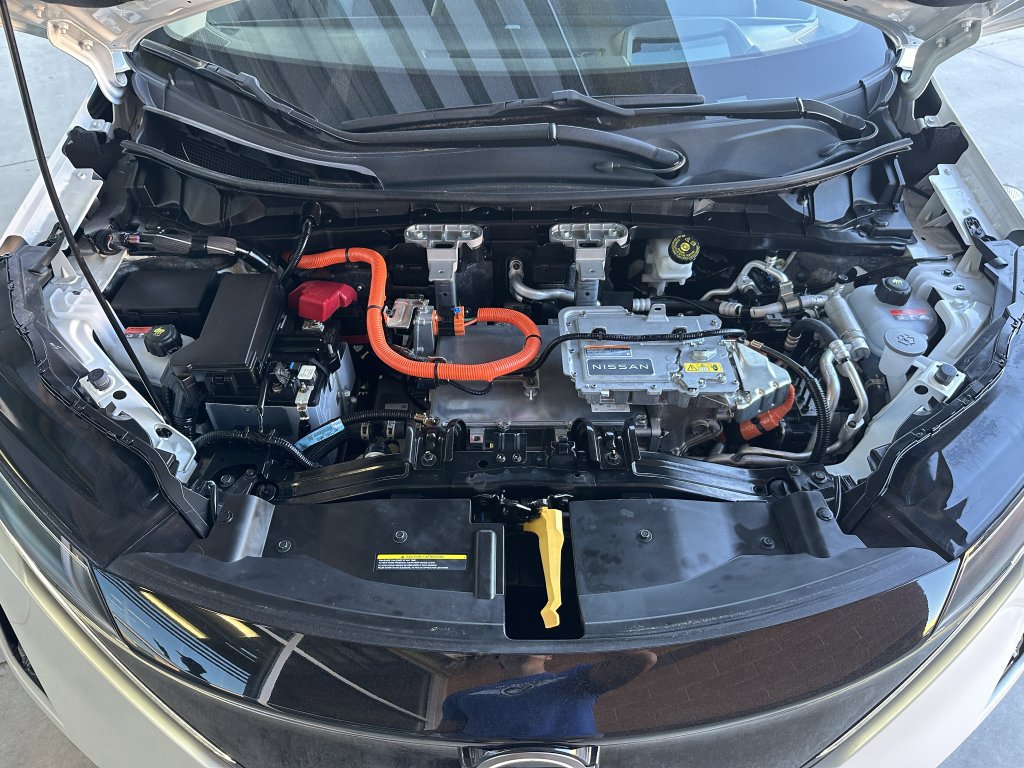 Used 2024 Nissan Ariya FWD image 43