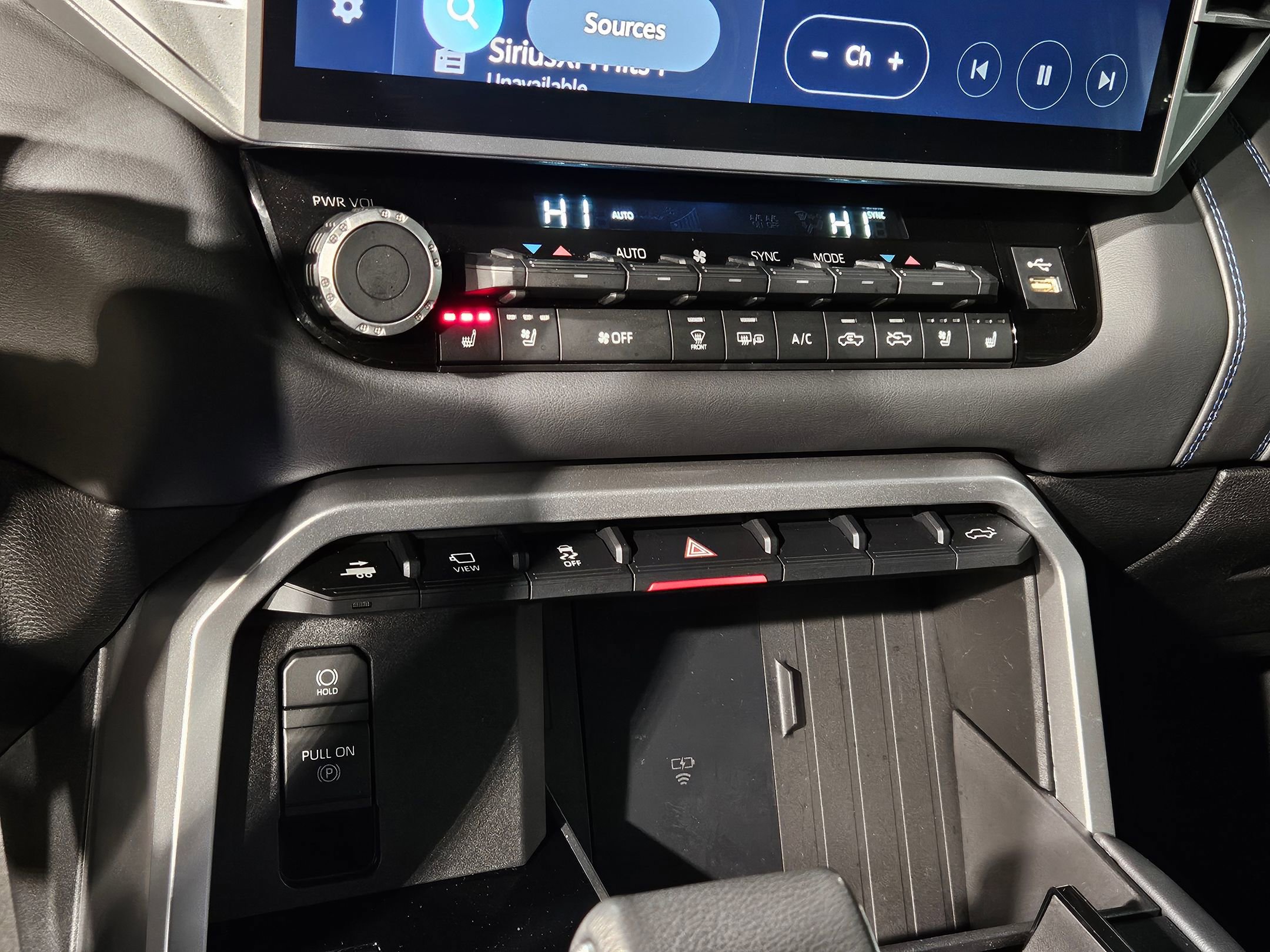 Used 2025 Toyota Tundra Platinum image 32