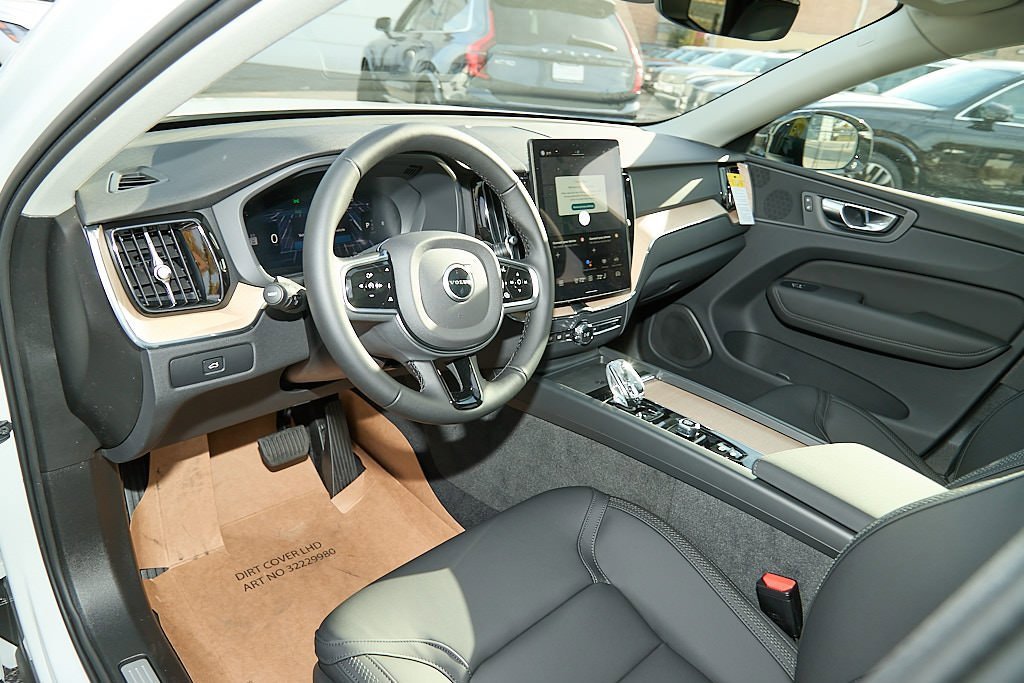New 2026 Volvo XC60 B5 Core image 12