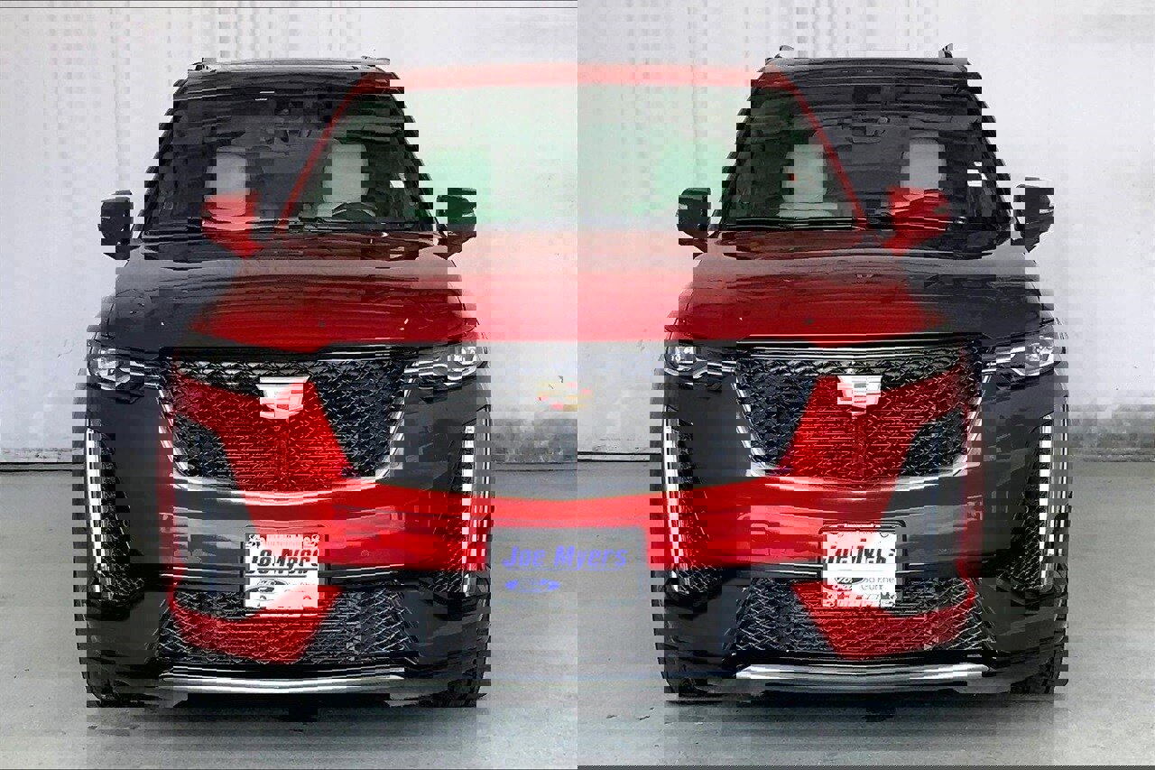 Used 2023 Cadillac XT6 Sport w/ Technology Package image 2