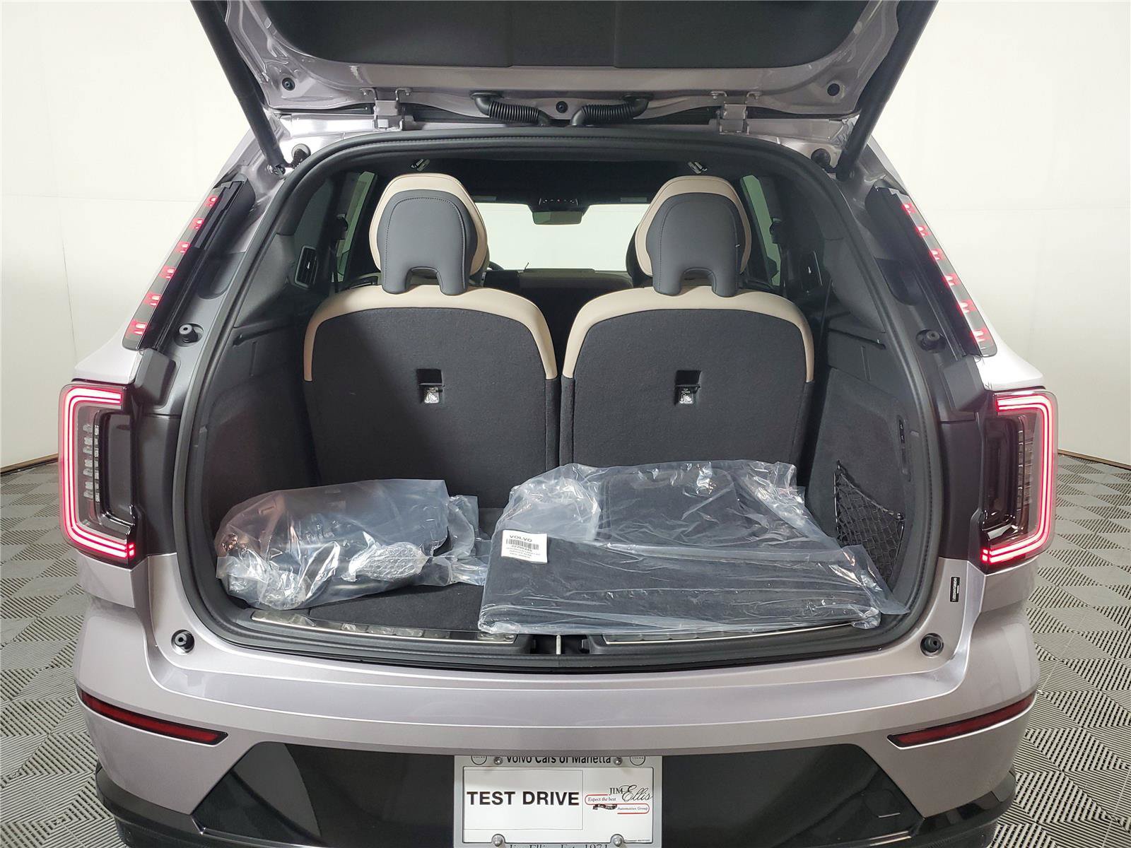 New 2026 Volvo EX90 Plus RWD image 8