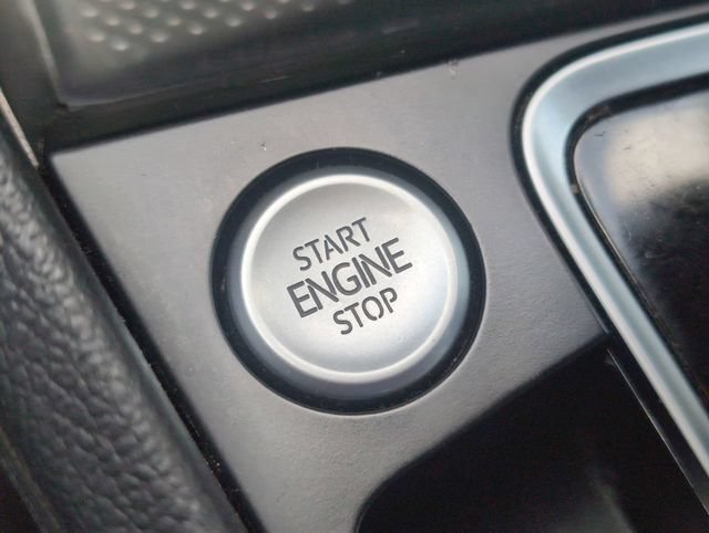 Used 2019 Volkswagen Jetta R-Line FWD image 16