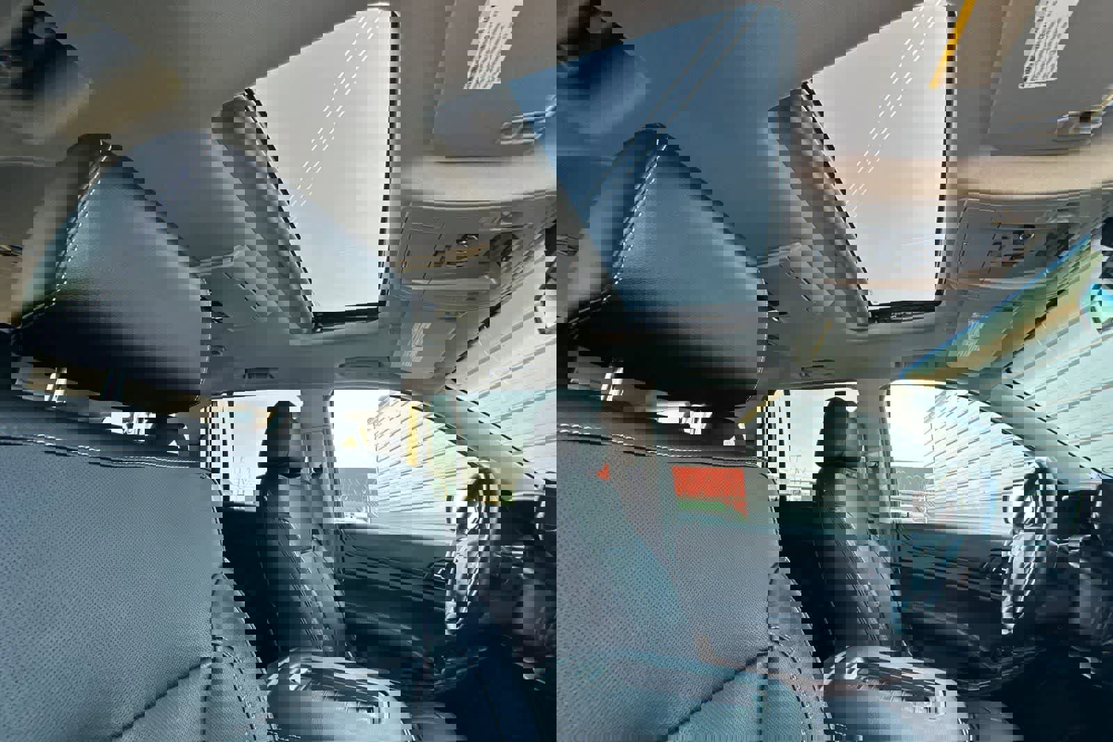 Used 2016 Chevrolet Suburban LTZ image 19