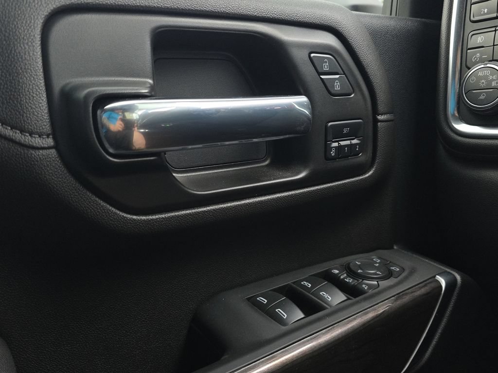 Used 2022 Chevrolet Silverado 3500 LTZ w/ LTZ Plus Package AWD/4WD image 11