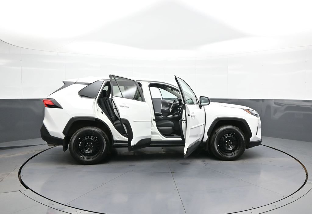 Certified 2024 Toyota RAV4 LE AWD/4WD image 41