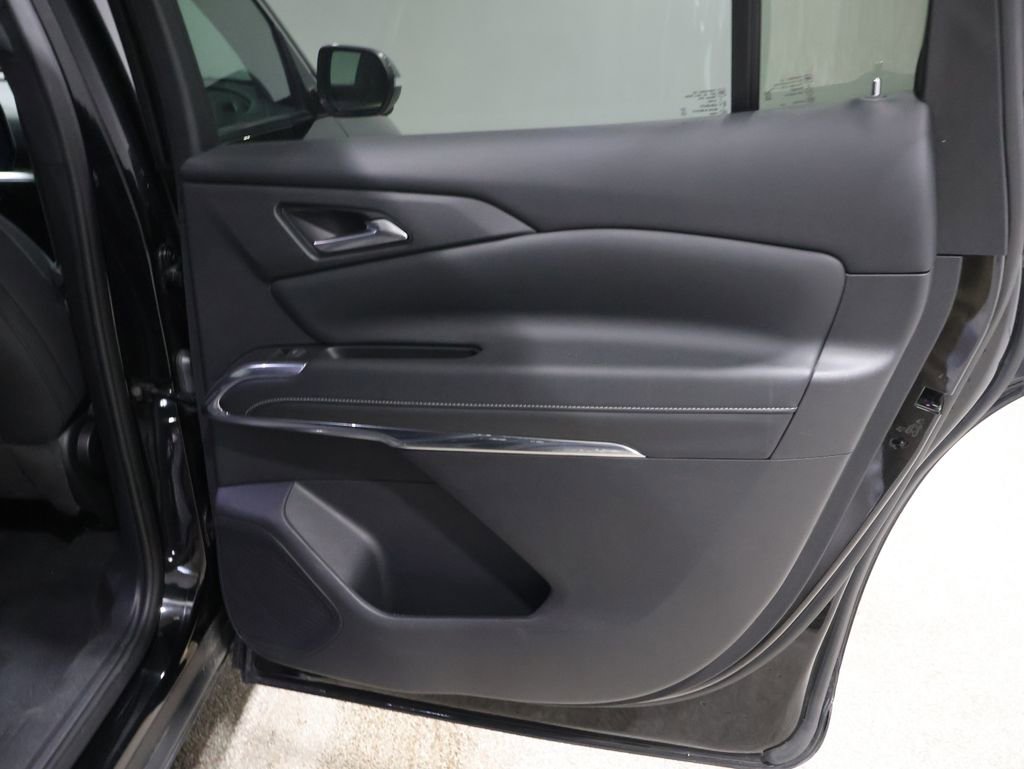 Used 2024 Chevrolet Traverse LT image 22