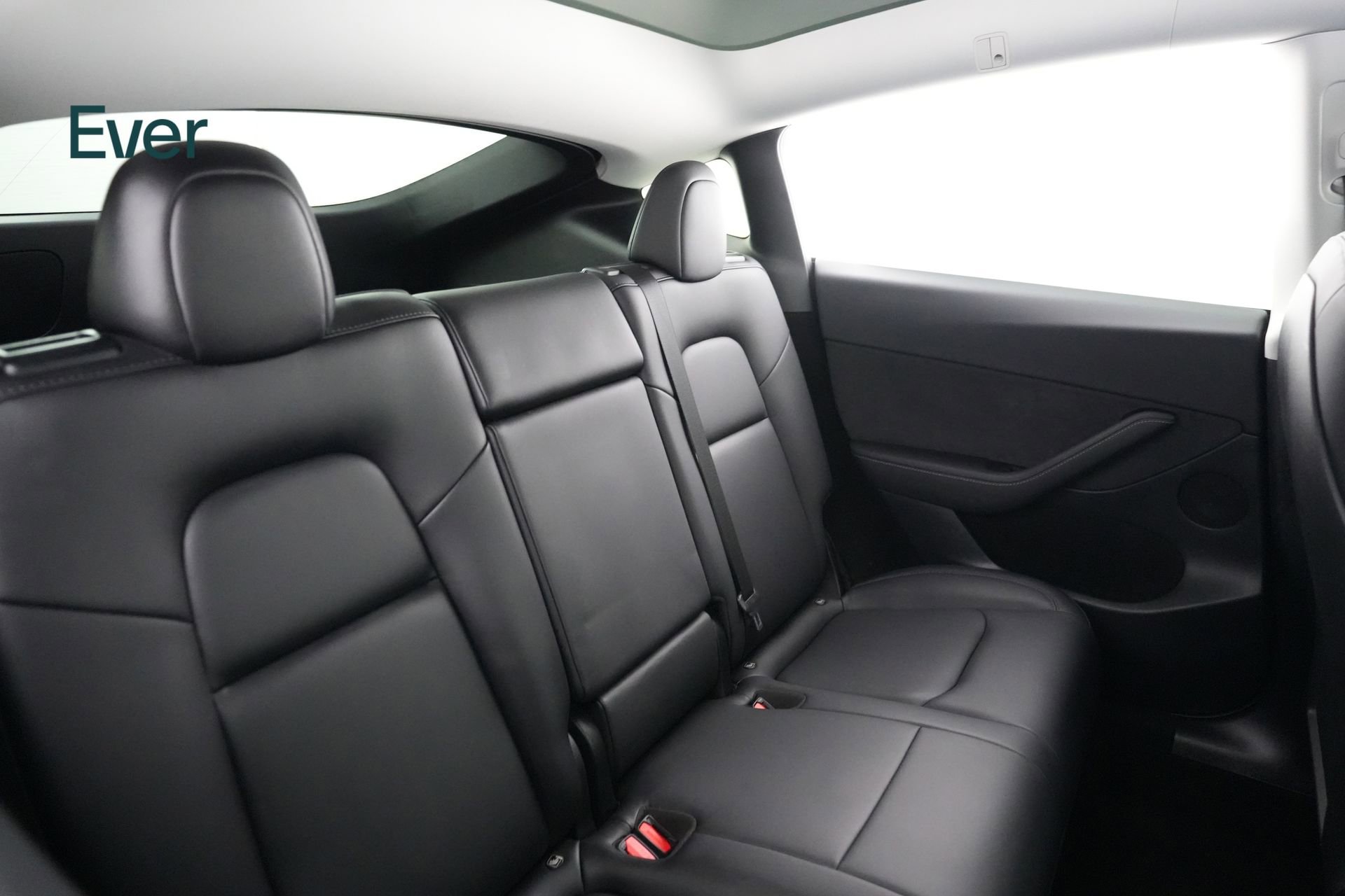 Used 2023 Tesla Model Y 2WD image 5