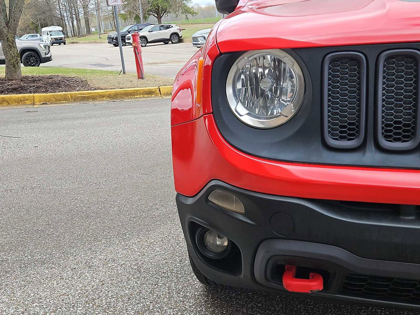 Used 2015 Jeep Renegade Trailhawk w/ Popular Equipment Group AWD/4WD image 11